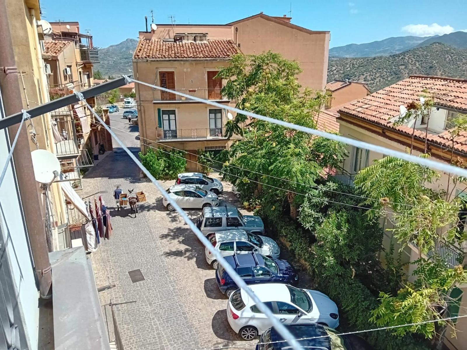Porta San Paolo House Lejlighedshotel Castelbuono  Eksteriør billede